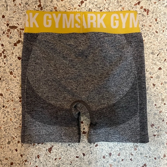 Gymshark Flex xsmall hello and gray shorts - Picture 4 of 4